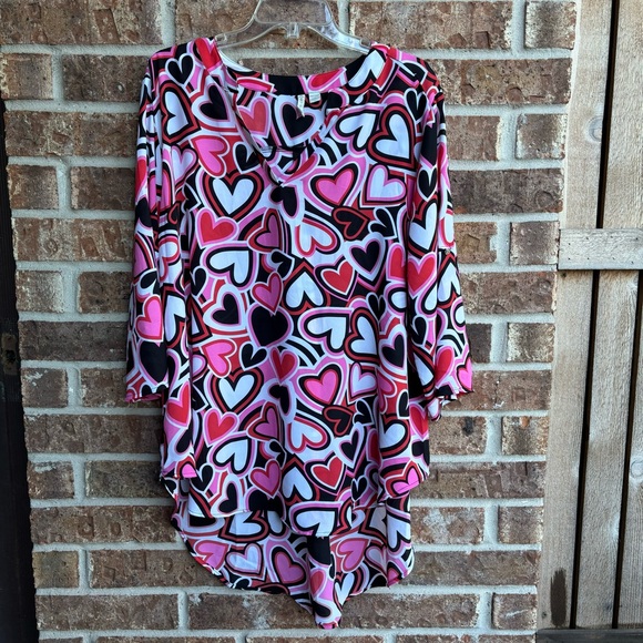 Cato Semi sheer high low valentine hearts blouse size 18/20 - Picture 1 of 6